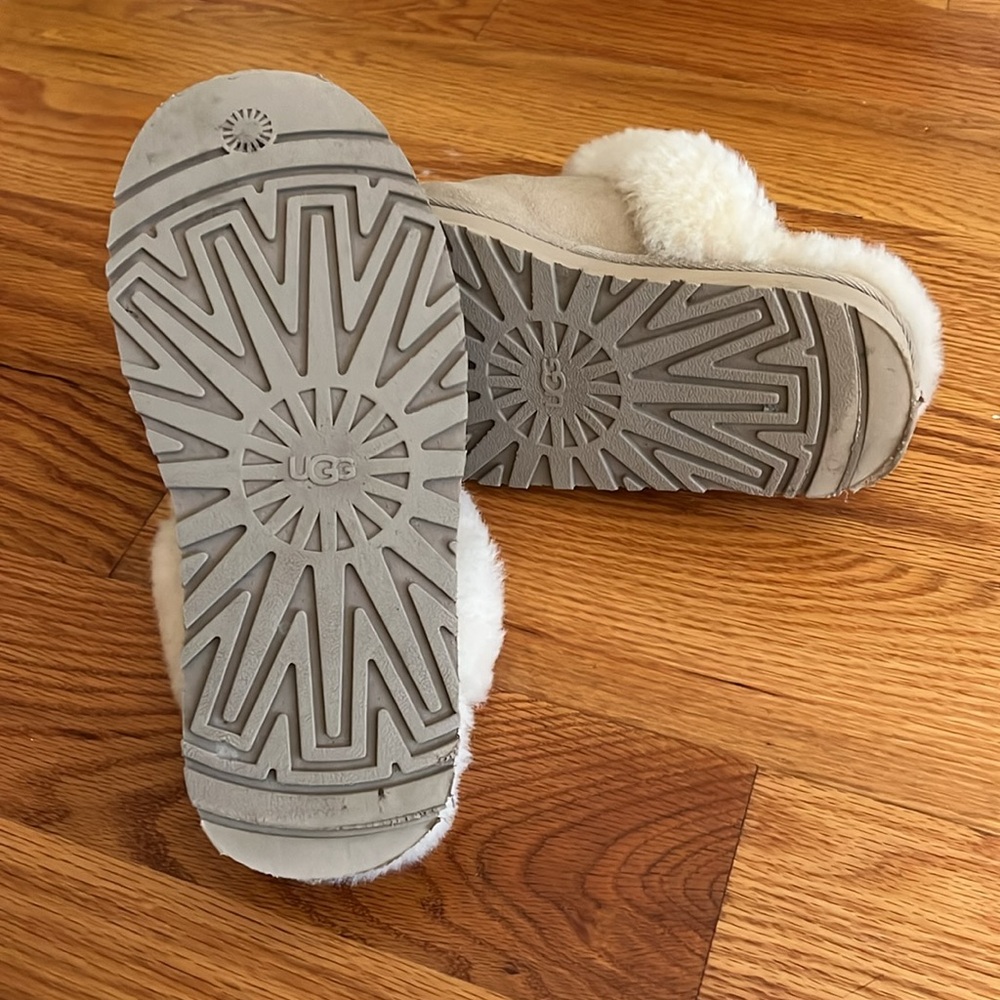 Platform Shearling Ugg slipper- barely worn! - Picture 2 of 5